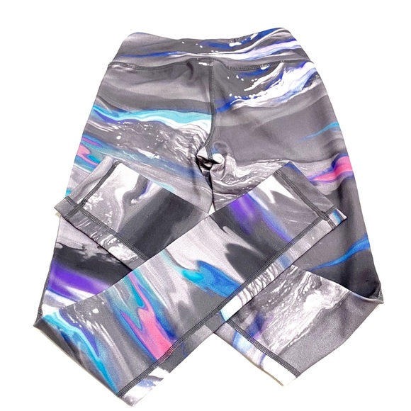 SOLD 🎉Aritzia Parklife Flight Pant Leggings XXS - Picture 3 of 8